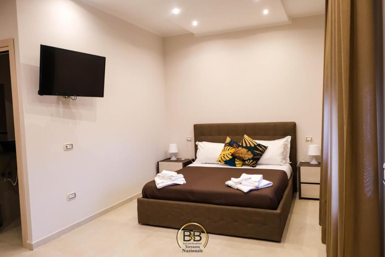 B&B Terrazza Nazionale Naples Exterior photo