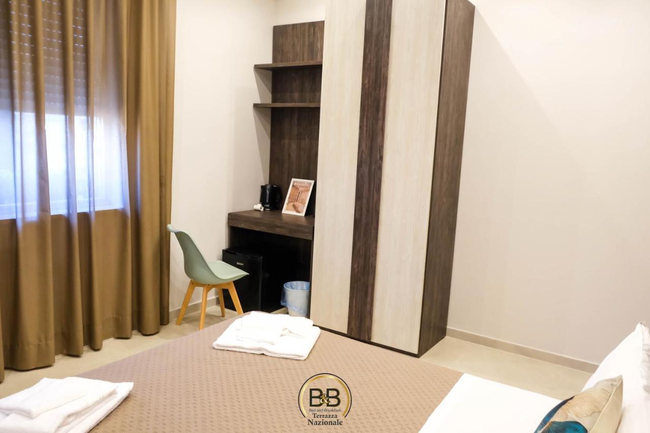 B&B Terrazza Nazionale Naples Exterior photo