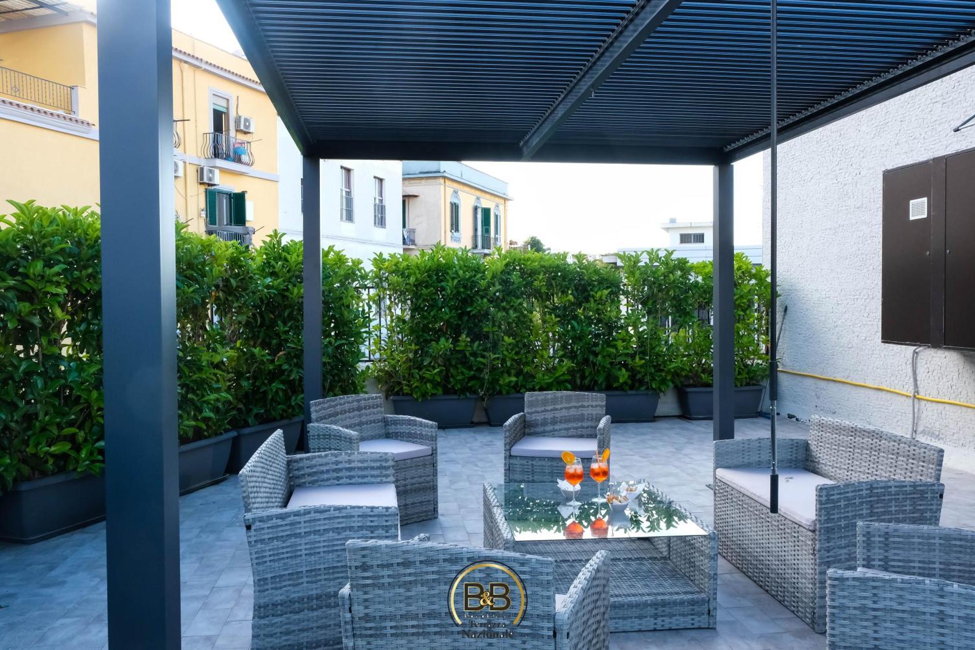 B&B Terrazza Nazionale Naples Exterior photo